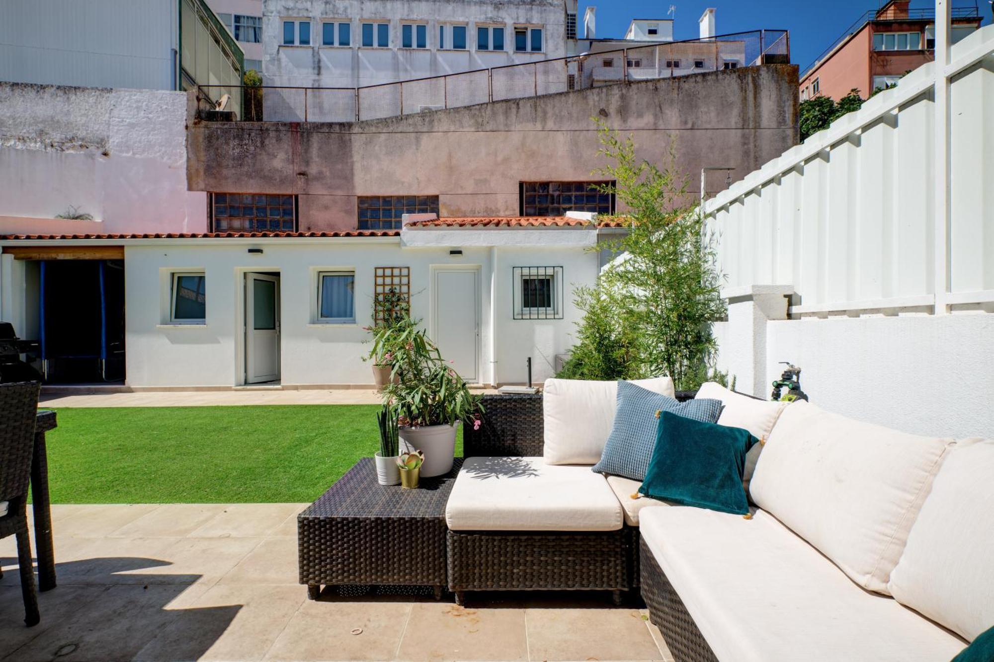 Comfortable Town House In Quiet Area By Lovelystay Lisboa Eksteriør billede