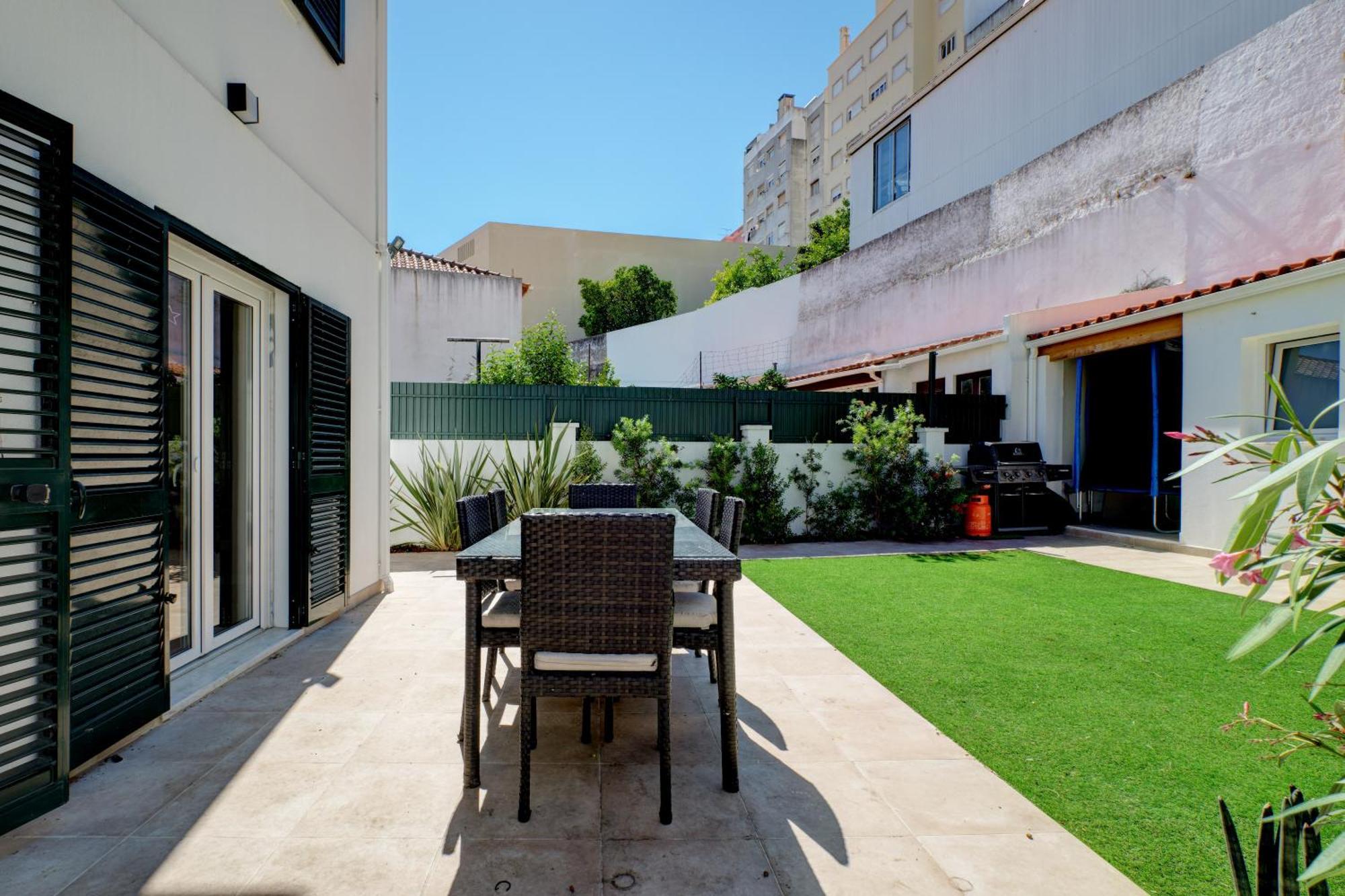Comfortable Town House In Quiet Area By Lovelystay Lisboa Eksteriør billede